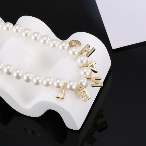 CHANEL Gold and White Pearl Necklace - Picture 6 of 6